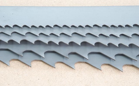 怀柔带锯床上的钢丝刷，对于带锯条的重要性